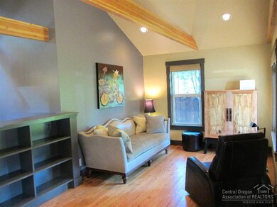 742 NE 12th St, Bend, OR 97701 - photo 3