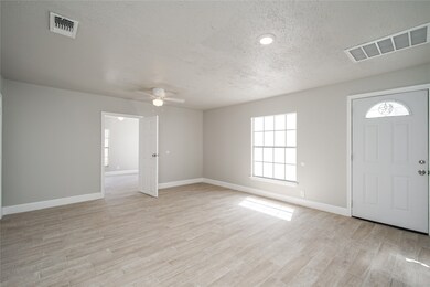 7318 Dahlia St unit C, Houston, TX 77012 - photo 2