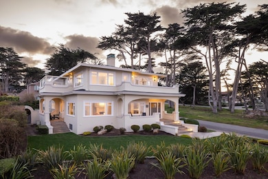 1051 Ocean View Blvd, Pacific Grove, CA 93950 - photo 3