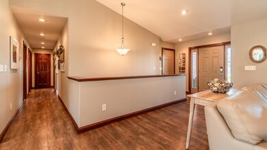 3517 Front hall