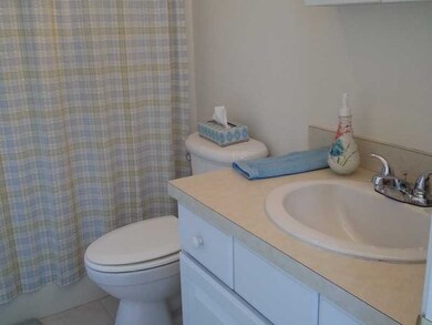 Master Bath/Spa. Full bath off of bedroom upstairs