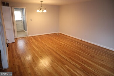 9848 Hollow Glen Place unit 2552A, Silver Spring, MD 20910 - photo 4