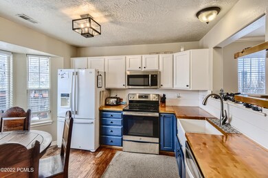 08 Kitchen