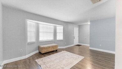 04-Living Area