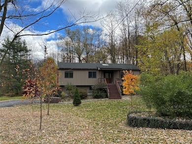 102 Old Post Rd, Marlboro, NY 12542 - photo 2