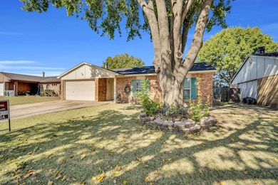 1530 Independence Trail, Grand Prairie, TX 75052 - photo 2