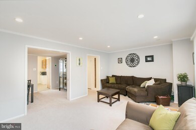 7126 Lasting Light Way, Columbia, MD 21045 - photo 4