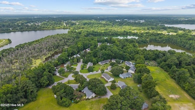 3206 Deer Path Cir