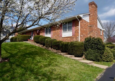 842 Star Crest Dr, Harrisonburg, VA 22802 - photo 2