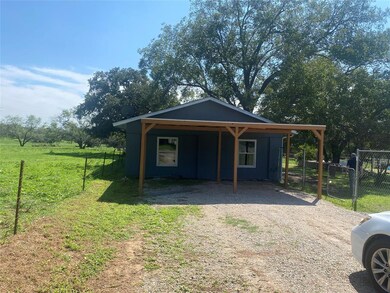 1010 Eason St, Azle, TX 76020 - photo 4