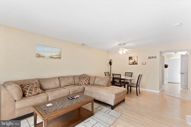 208 Yorktown Blvd unit 208, Hammonton, NJ 08037 - photo 5