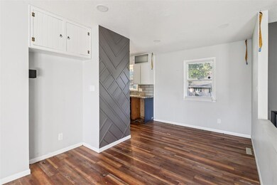 306 E 20th St N, Newton, IA 50208 - photo 6