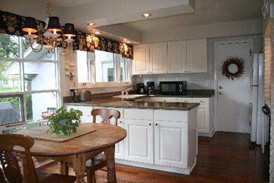 2 Shagbark Rd, Rolling Meadows, IL 60008 - photo 3