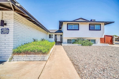 3402 W Crocus Dr unit 4, Phoenix, AZ 85053 - photo 2