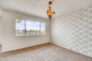 09 Dining Room