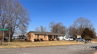105 Brookhollow Dr unit 32, Statesville, NC 28625 - photo 2