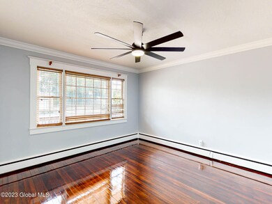LIVING ROOM-4