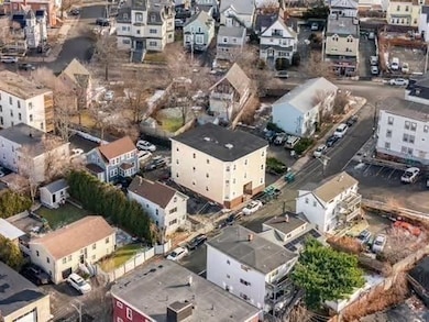 13-15 Amity St, Lynn, MA 01902 - photo 3