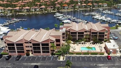 525 slip Marina with direct access to Charlotte Ha