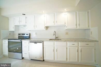 2205 Chapel Valley Ln, Lutherville Timonium, MD 21093 - photo 5