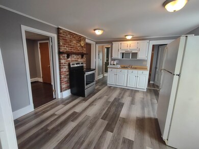 184 S Main St, Newport, NH 03773 - photo 2