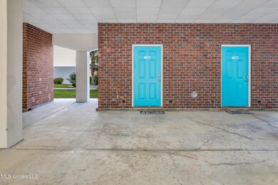 1453EBeach#220-1