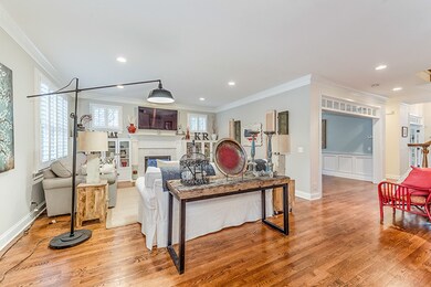 717 E Evergreen St, Wheaton, IL 60187 - photo 7