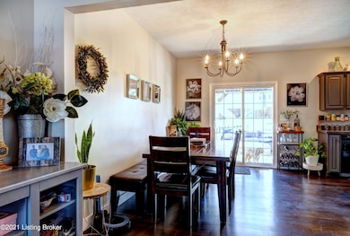 10607 Evanwood Dr, Louisville, KY 40228 - photo 5