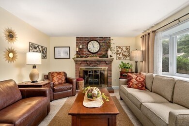 838 Pond St, Franklin, MA 02038 - photo 5