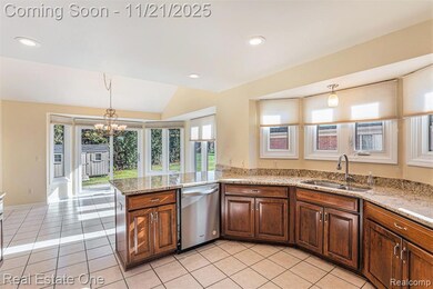 48082 Prestwyck Dr, Macomb, MI 48044 - photo 4