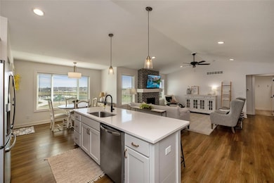 980 Daybreak Dr, Waukee, IA 50263 - photo 5