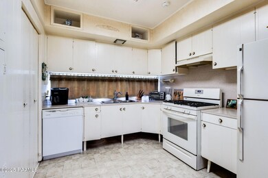 5-web-or-mls-310 Dejean St Updated-5