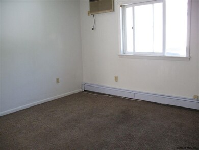 210 Mcclellan St unit 4, Schenectady, NY 12304 - photo 5