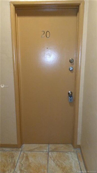 215 30th St unit 20, Miami Beach, FL 33140 - photo 7