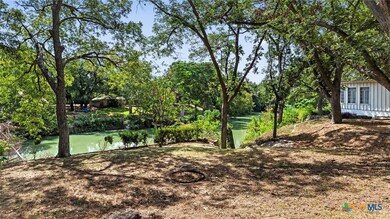 949 Burges St, Seguin, TX 78155 - photo 2