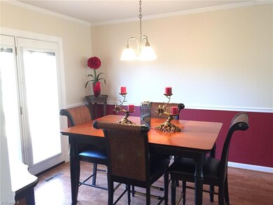 719 Old Barn Cir, Pilot Mountain, NC 27041 - photo 5