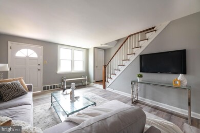211 Golf Rd, Darby, PA 19023 - photo 7