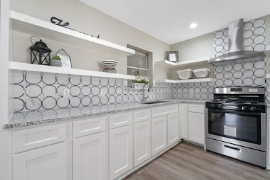 906 Innsdale Dr, Houston, TX 77076 - photo 5