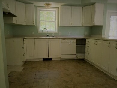 3 Cherry Hill Rd, Claremont, NH 03743 - photo 7