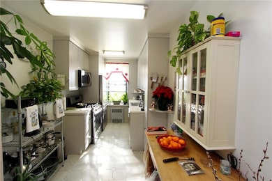 2229 Knapp St unit 5D, Gerritsen Beach, NY 11229 - photo 6