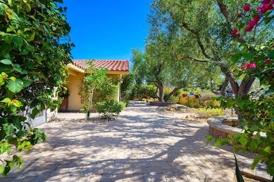 4_1070_E_Deepak_Rd_DCH