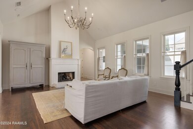 315 Biltmore Way-7