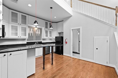 1309 Chestnut Ave unit 2, Austin, TX 78702 - photo 4