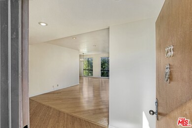 Sherman Village unit 233, Sherman Oaks, CA 91423 - photo 2