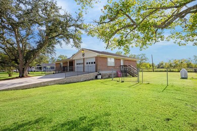 5012 Farmer Rd, Alvin, TX 77511 - photo 3