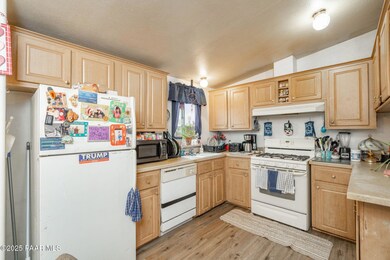 76 Railroad Ave, Chino Valley, AZ 86323 - photo 7