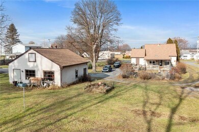 4950 Buckeye Rd, Emmaus, PA 18049 - photo 7