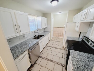 5018 Bricker St, Houston, TX 77033 - photo 5