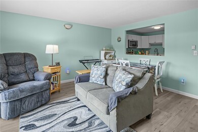 110 Pilgrim Pkwy unit 8, Warwick, RI 02888 - photo 5