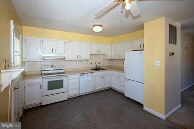 12813 Duckettown Rd, Laurel, MD 20708 - photo 2